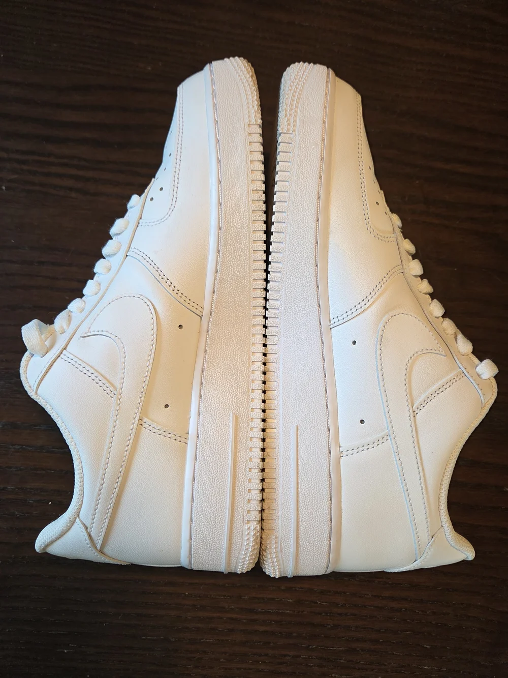 Nike Air Force 1 07 Low Triple White Mens Size 8 Sneaker Like New NO CREASES